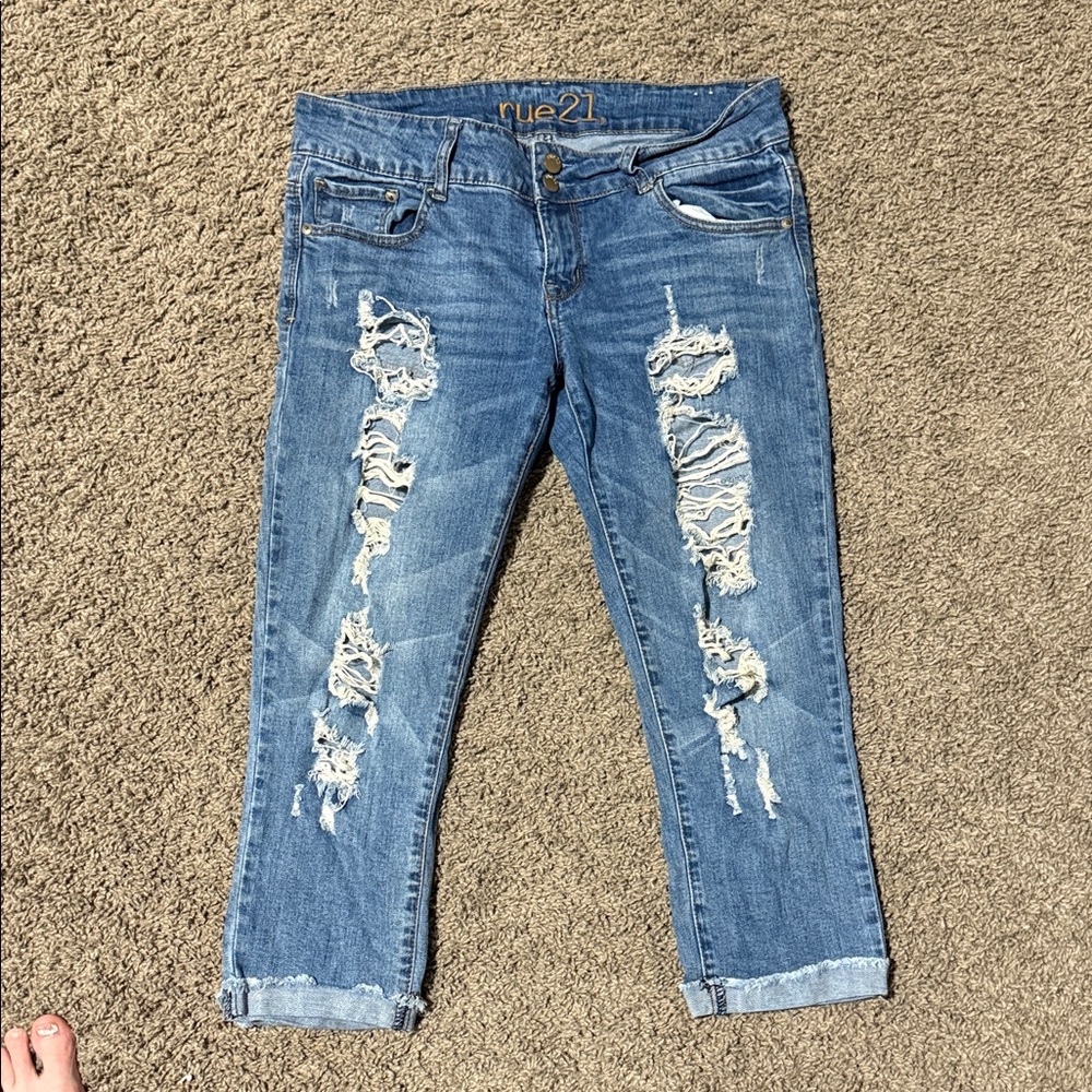 Rue21 Light Blue Distressed Cropped Jeans